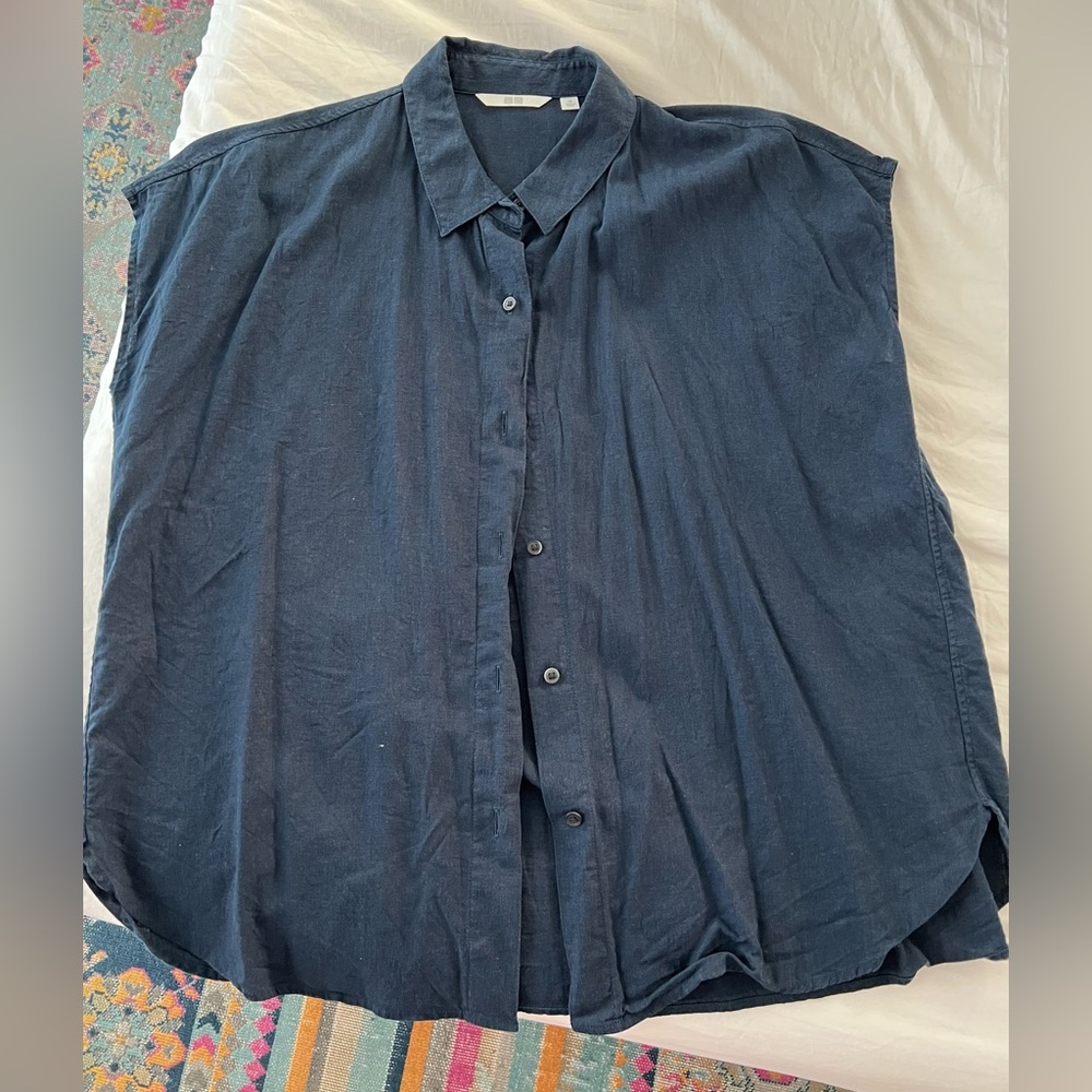 Uniqlo Navy Blue Button Down Shirt Relaxed Fit